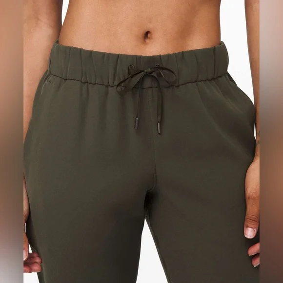 Lululemon On the Fly Jogger Dark Olive Size 6 - Picture 5 of 10